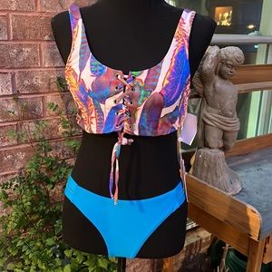 NWT PILYQ Bikini Halter Top and Stitched Tab Bottoms Size D Top and L Bottoms